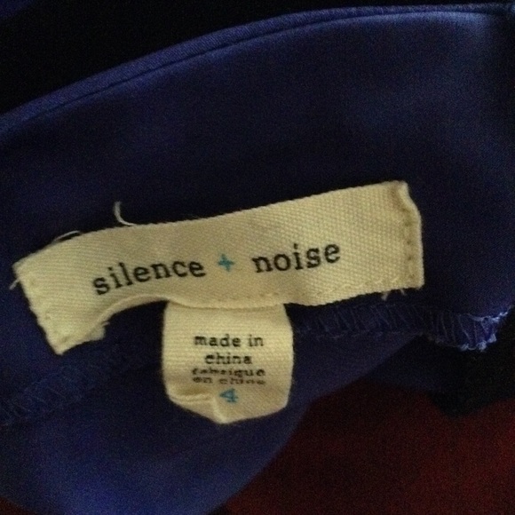 #431Silence + noise cut out back hi&lo blue dress4 - Picture 6 of 8